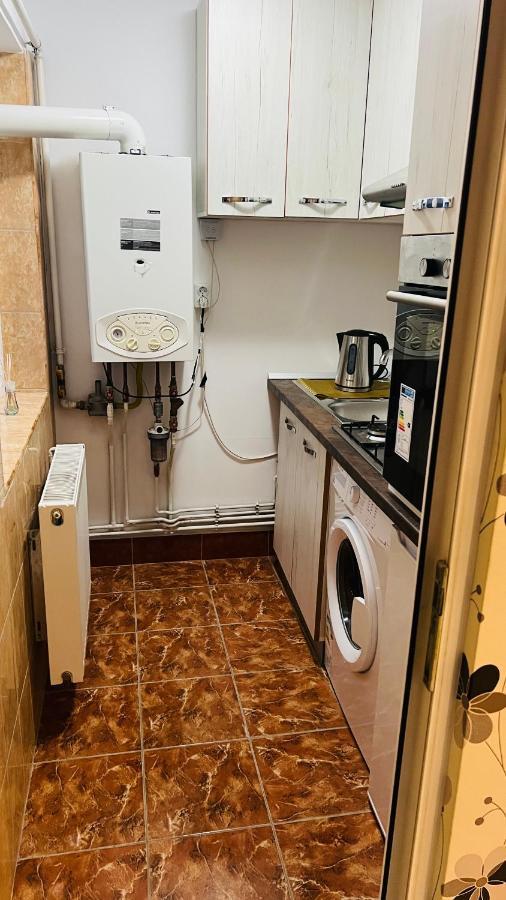 Appartement Garsoniera Centru Pietonal à Târgu Jiu Extérieur photo