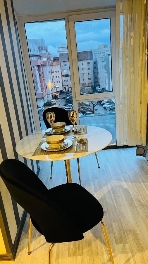 Appartement Garsoniera Centru Pietonal à Târgu Jiu Extérieur photo